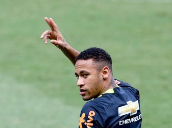 Der Wechsel von Neymar nach Paris ist so gut wie fix Der Wechsel von Neymar nach Paris ist so gut wie fix