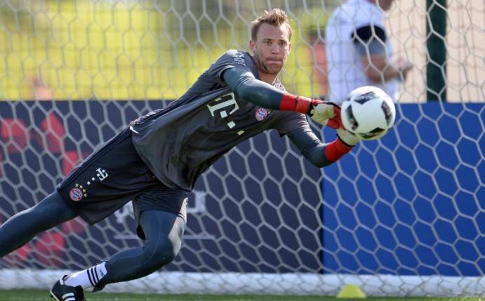 Weltmeister Manuel Neuer hat das Torwarttraining wieder aufgenommen. Foto: Andreas Gebert