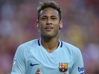 PSG: Neymar unterschreibt für Rekordsumme bis 2022 