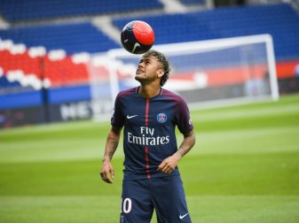 Neymar fiebert seinem ersten Einsatz für Paris entgegen Neymar fiebert seinem ersten Einsatz für Paris entgegen
