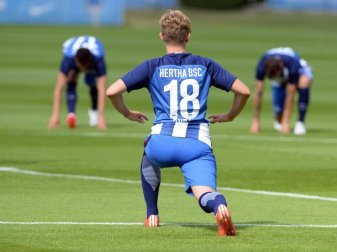 Hertha-Trainer Pal Dardai erwartet von Sinan Kurt mehr Einsatz. Foto: Paul Zinken Hertha-Trainer Pal Dardai erwartet von Sinan Kurt mehr Einsatz. Foto: Paul Zinken