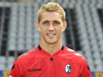 Nils Petersen trifft im Pokal auf seinen Vater Andreas Nils Petersen trifft im Pokal auf seinen Vater Andreas