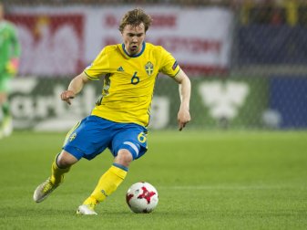 Nach Simon Tibblings Siegtreffer gab es Ausschreitungen Nach Simon Tibblings Siegtreffer gab es Ausschreitungen