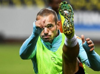 Spielt künftig unter Lucien Favre in Nizza: Wesley Sneijder. Foto: Pontus Lundahl Spielt künftig unter Lucien Favre in Nizza: Wesley Sneijder. Foto: Pontus Lundahl