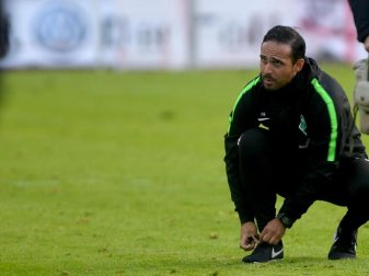 Werder-Trainer Alexander Nouri muss mit seiner Elf im Pokal in Offenbach gegen Würzburg ran. Foto: David Hecker Werder-Trainer Alexander Nouri muss mit seiner Elf im Pokal in Offenbach gegen Würzburg ran. Foto: David Hecker