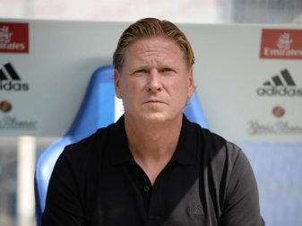 Nimmt das Pokalspiel in Osanabrück nicht auf die leichte Schulter: HSV-Trainer Markus Gisdol. Foto: Daniel Reinhardt Nimmt das Pokalspiel in Osanabrück nicht auf die leichte Schulter: HSV-Trainer Markus Gisdol. Foto: Daniel Reinhardt