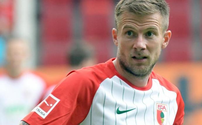 Daniel Baier ist der neue Kapitän beim FC Augsburg. Foto: Stefan Puchner