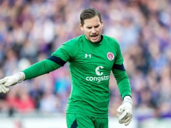 Steht im DFB-Pokal bei St. Pauli im Tor: Philipp Heerwagen. Foto: Thomas Eisenhuth Steht im DFB-Pokal bei St. Pauli im Tor: Philipp Heerwagen. Foto: Thomas Eisenhuth