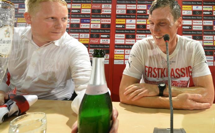 Wolf (r.) ist Schindelmeiser (l.) "zutiefst dankbar"