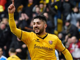 Aias Aosman erzielte den entscheidenden Treffer zum 3:2 Aias Aosman erzielte den entscheidenden Treffer zum 3:2