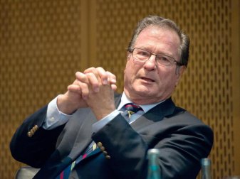 Klaus Kinkel kritisiert die riesigen Ablösesummen im Fußball. Foto: Matthias Balk