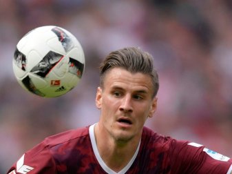 Stefan Kutschke trifft vom Punkt zum 2:1 für den FCI Stefan Kutschke trifft vom Punkt zum 2:1 für den FCI