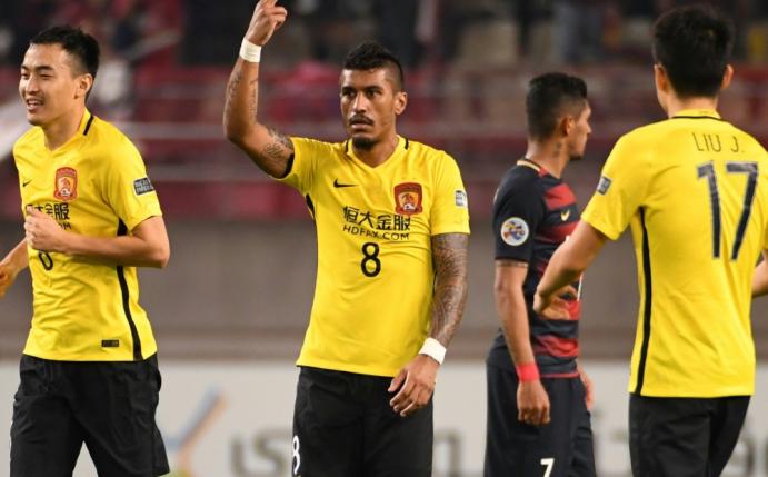 Medien: Paulinho (M.) wechselt wohl zum FC Barcelona