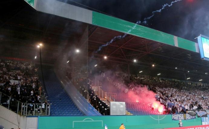 In Rostock gab es massiven Einsatz von Pyrotechnik