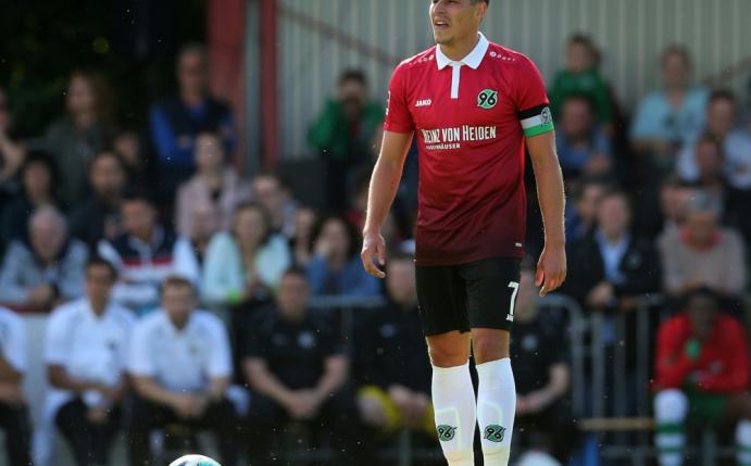 Kreuzbandriss: Hannover 96 monatelang ohne Edgar Prib