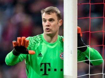 Für Manuel Neuer kommt der Saisonstart gegen Bayer Leverkusen noch zu früh. Foto: Tobias Hase Für Manuel Neuer kommt der Saisonstart gegen Bayer Leverkusen noch zu früh. Foto: Tobias Hase