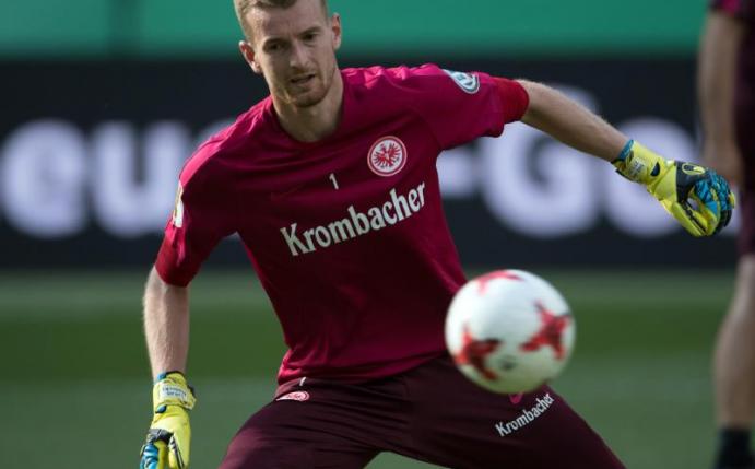 Torwart Lukas Hradecky hat das Vertragsangebot von Eintracht Frankfurt abgelehnt. Foto: Soeren Stache