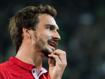 Will künftig ein Prozent seines Gehalts für einen guten Zweck spenden: Weltmeister Mats Hummels. Foto: Marius Becker Will künftig ein Prozent seines Gehalts für einen guten Zweck spenden: Weltmeister Mats Hummels. Foto: Marius Becker
