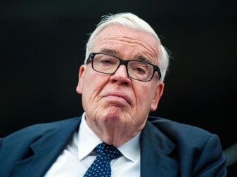 Klaus-Michael Kühne geht kritisch mit HSV-Sportchef Jens Todt um. Foto: Christina Sabrowsky Klaus-Michael Kühne geht kritisch mit HSV-Sportchef Jens Todt um. Foto: Christina Sabrowsky