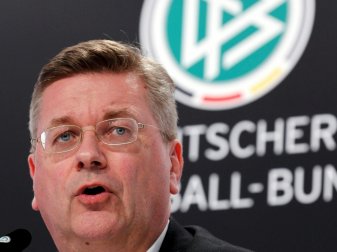 Kein Komplett-Ausschluss - Grindel begnadigt Rostock Kein Komplett-Ausschluss - Grindel begnadigt Rostock