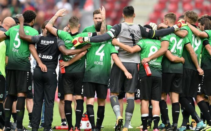 Hannover 96 feiert eine gelungene Bundesliga-Rückkehr. Foto: Torsten Silz