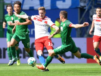 André Hahn (l.) wartet noch auf seinen ersten Pflichtspieltreffer im HSV-Trikot. Foto: Daniel Bockwoldt André Hahn (l.) wartet noch auf seinen ersten Pflichtspieltreffer im HSV-Trikot. Foto: Daniel Bockwoldt
