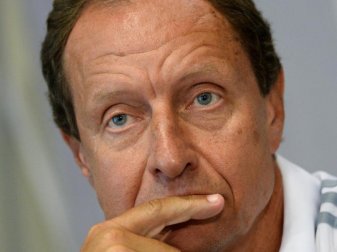 DFL-Schiedsrichterexperte Hellmut Krug kritisiert die Pannen beim Videobeweis. Foto: Andreas Gebert