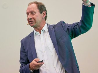 Krug kontert Gräfes Kritik: "Form muss gewahrt werden"