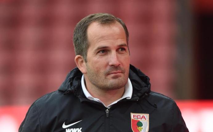 Zweifel am FC Augsburg will Trainer Manuel Baum nach dem Fehlstart in die Saison gar nicht erst aufkommen lassen. Foto: Simon Galloway