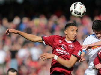 Abdelhamid Sabiri unterschreibt bei Huddersfield Town Abdelhamid Sabiri unterschreibt bei Huddersfield Town