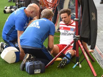 Nicolai Müller hat sich beim Jubeln einen Kreuzbandriss zugezogen und muss behandelt werden. Foto: Daniel Bockwoldt Nicolai Müller hat sich beim Jubeln einen Kreuzbandriss zugezogen und muss behandelt werden. Foto: Daniel Bockwoldt