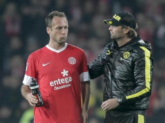 Verbrachten viele Jahren zusammen bei Mainz 05: Nikolce Noveski (l) und der heutige Liverpool-Coach Jürgen Klopp. Foto: Fredrik von Erichsen