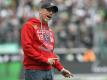 Trainer Peter Stöger trifft mit dem 1. FC Köln auf den FC Arsenal. Foto: Federico Gambarini