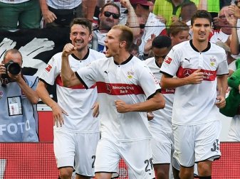 Holger Badstuber erzielt den Siegtreffer für Stuttgart Holger Badstuber erzielt den Siegtreffer für Stuttgart