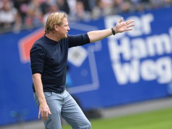 Gibt trotz zweier Siege den Mahner: HSV-Trainer Markus Gisdol. Foto: Daniel Bockwoldt Gibt trotz zweier Siege den Mahner: HSV-Trainer Markus Gisdol. Foto: Daniel Bockwoldt