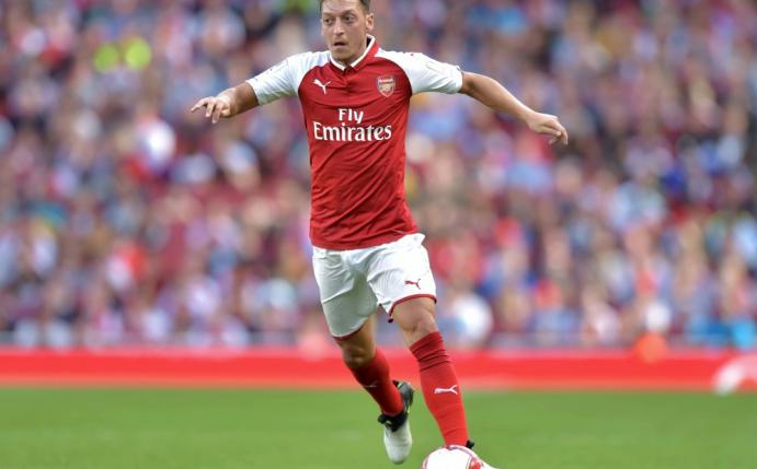 Schwacher Saisonstart für Mesut Özil und den FC Arsenal