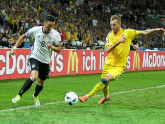 Jarmolenko (r.) spielte schon zwei Europameisterschaften Jarmolenko (r.) spielte schon zwei Europameisterschaften
