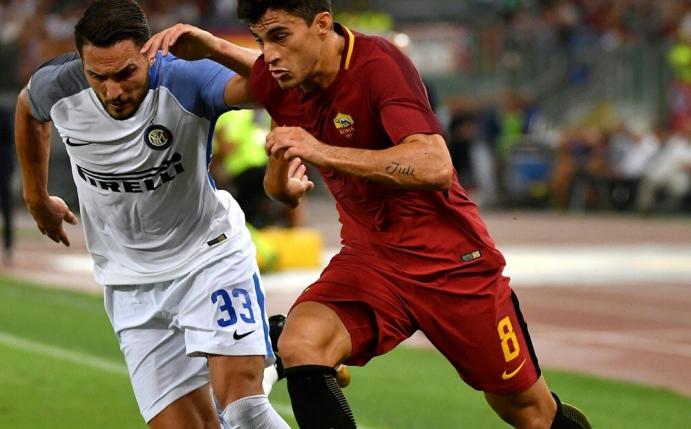 Diego Perotti vom AS Rom (r.) übt Kritik am Videobeweis