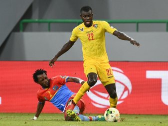 Transfer perfekt: Ihlas Bebou (vorne) kommt zu Hannover Transfer perfekt: Ihlas Bebou (vorne) kommt zu Hannover