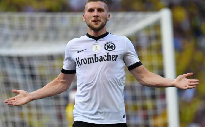 Eintracht Frankfurt setzt erneut auf Ante Rebic. Foto: Bernd Thissen
