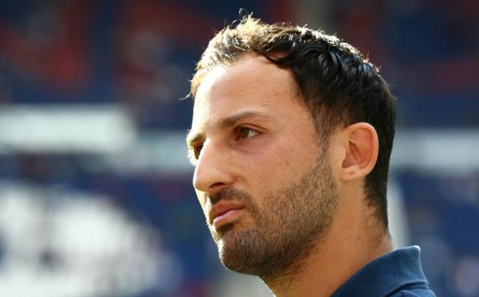 Tedesco weist die Kritik von Höwedes zurück 