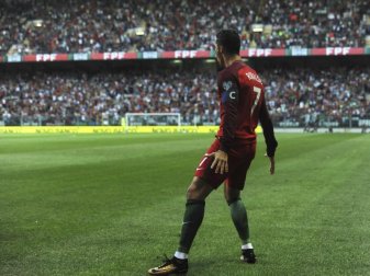 Cristiano Ronaldo erzielte gegen die Färöer drei Treffer für Portugal. Foto: Paulo Duarte Cristiano Ronaldo erzielte gegen die Färöer drei Treffer für Portugal. Foto: Paulo Duarte