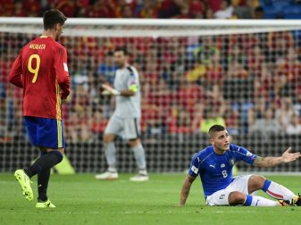 Italien verliert deutlich mit 0:3 in Spanien Italien verliert deutlich mit 0:3 in Spanien