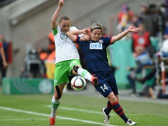 Erzielte einen Treffer für den VfL: Caroline Hansen (l.)