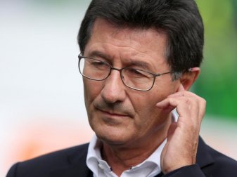 Sucht weiter einen Trainer für Greuther Fürth: Club-Boss Helmut Hack. Foto: Daniel Karmann