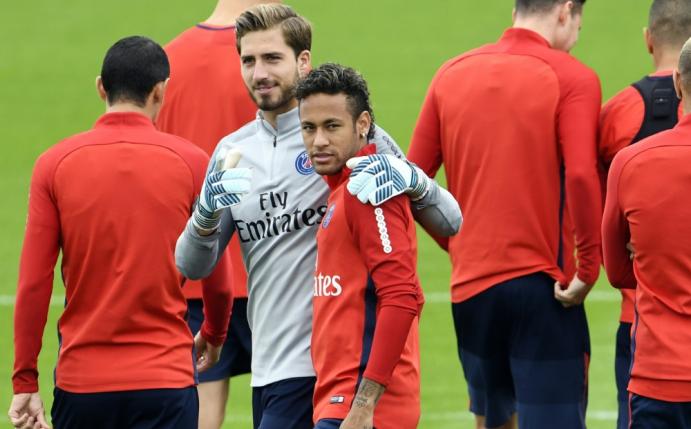 PSG-Torwart Kevin Trapp verteidigt den Neymar-Transfer