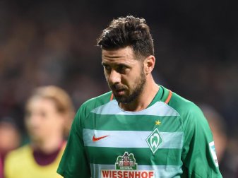 Claudio Pizarro ist enttäuscht über das Ende seiner Bremer Zeit. Foto: Carmen Jaspersen Claudio Pizarro ist enttäuscht über das Ende seiner Bremer Zeit. Foto: Carmen Jaspersen