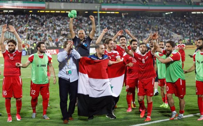 Träumen von der WM in Russland: Die Spieler der syrischen Nationalmannschaft nach dem 2:2 gegen den Iran. Foto: Keyvan Taher