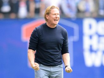 Überlegt Angreifer Bobby Wood eine Pause zu gönnen: HSV-Coach Markus Gisdol. Foto: Daniel Bockwoldt Überlegt Angreifer Bobby Wood eine Pause zu gönnen: HSV-Coach Markus Gisdol. Foto: Daniel Bockwoldt