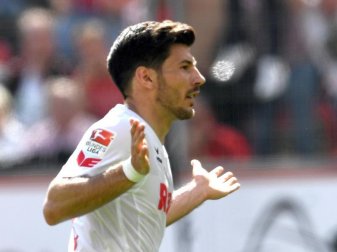 Milos Jojic musste das Training beim FC Köln abbrechen. Foto: Federico Gambarini